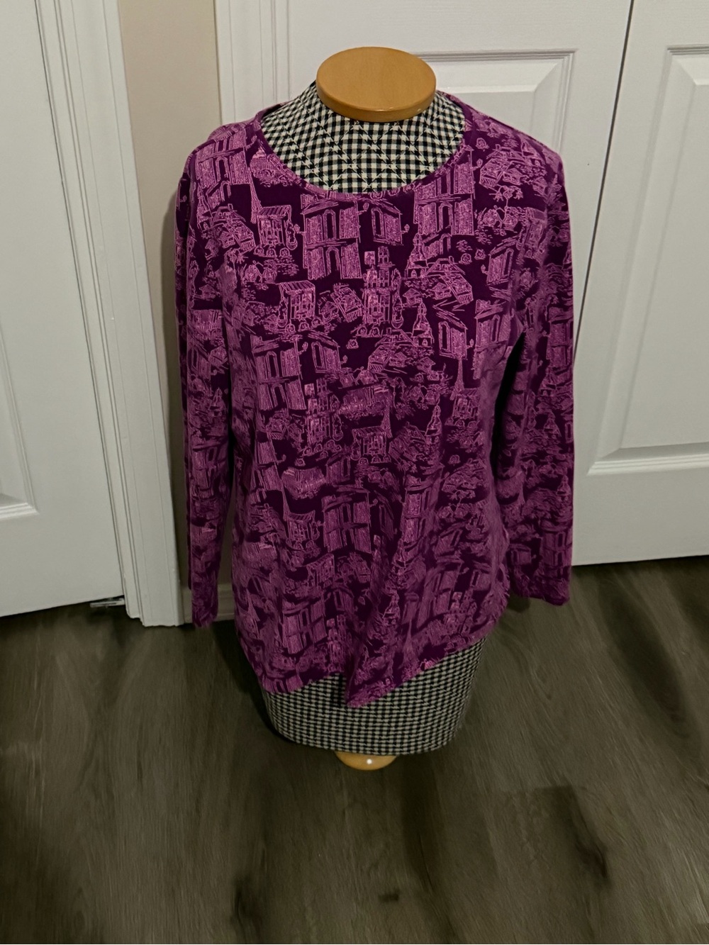 Talbots Women’s Long Sleeve Purple Patterned Top L